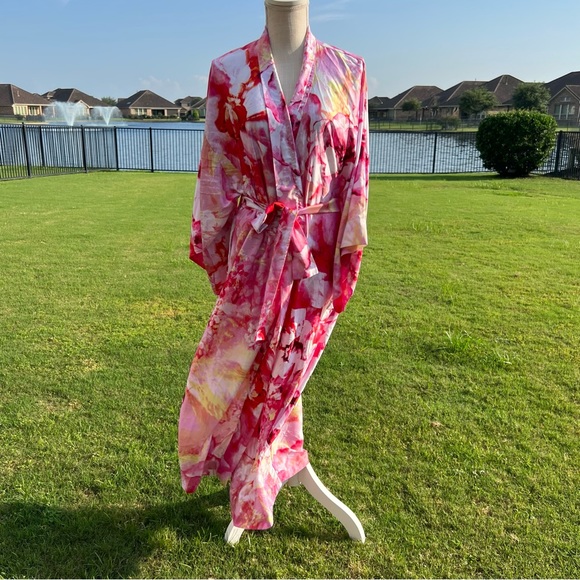 Natori Bloom Floral Pink And Red Robe - Picture 2 of 8